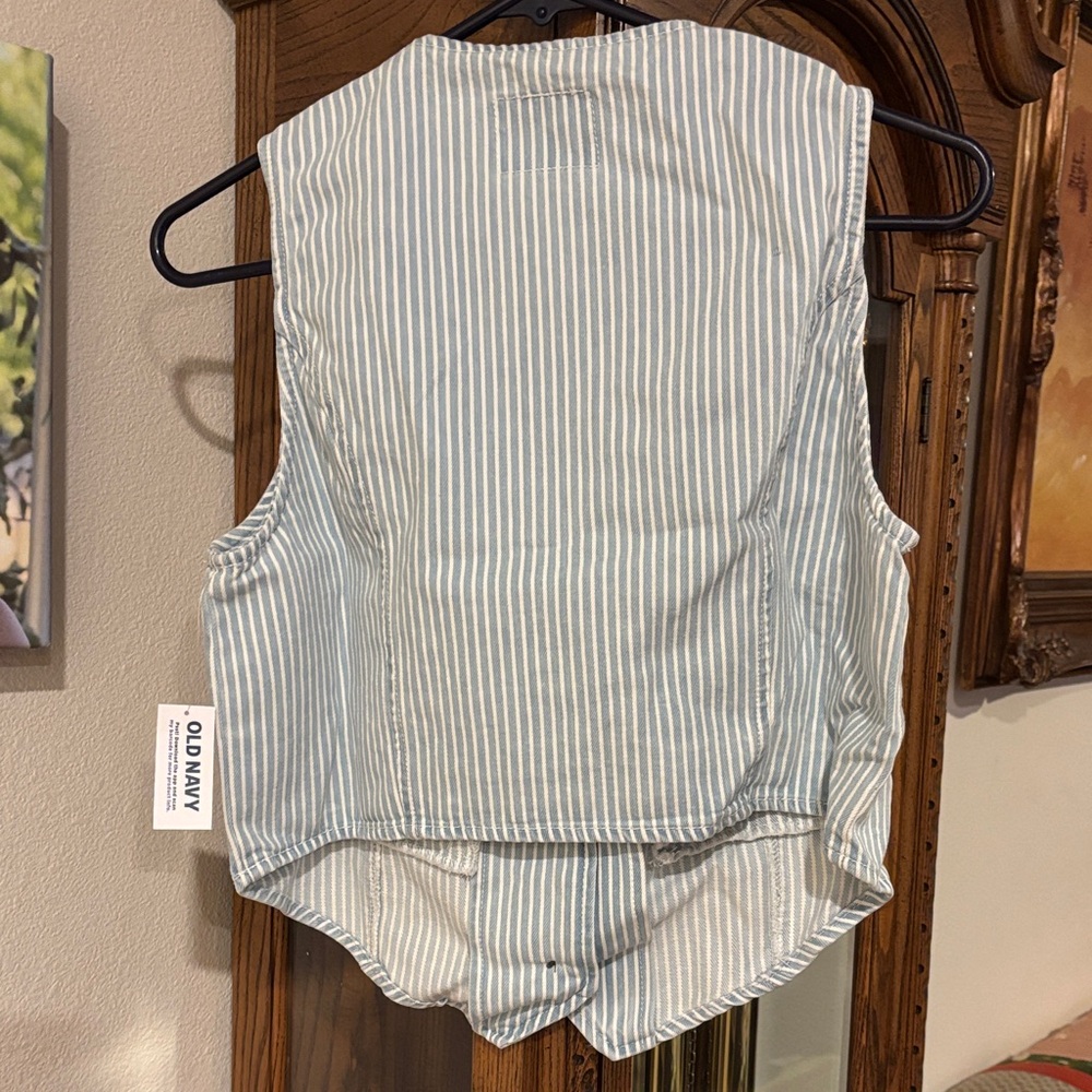 Old Navy Light Blue and White Striped Women's Denim Vest - Picture 6 of 6